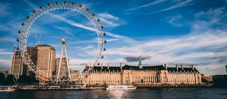 Short course boom shows need for UK visa tracking