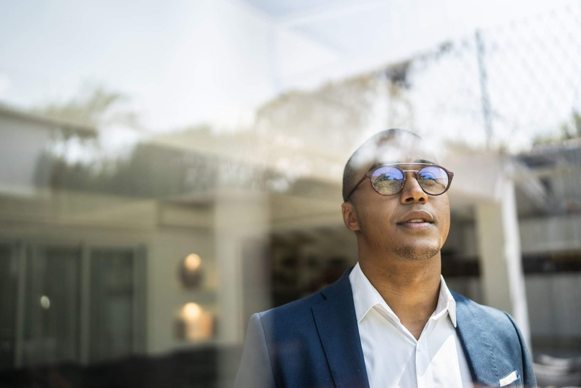 Navigating Job Offers: 8 Tips for Choosing Between Two Jobs